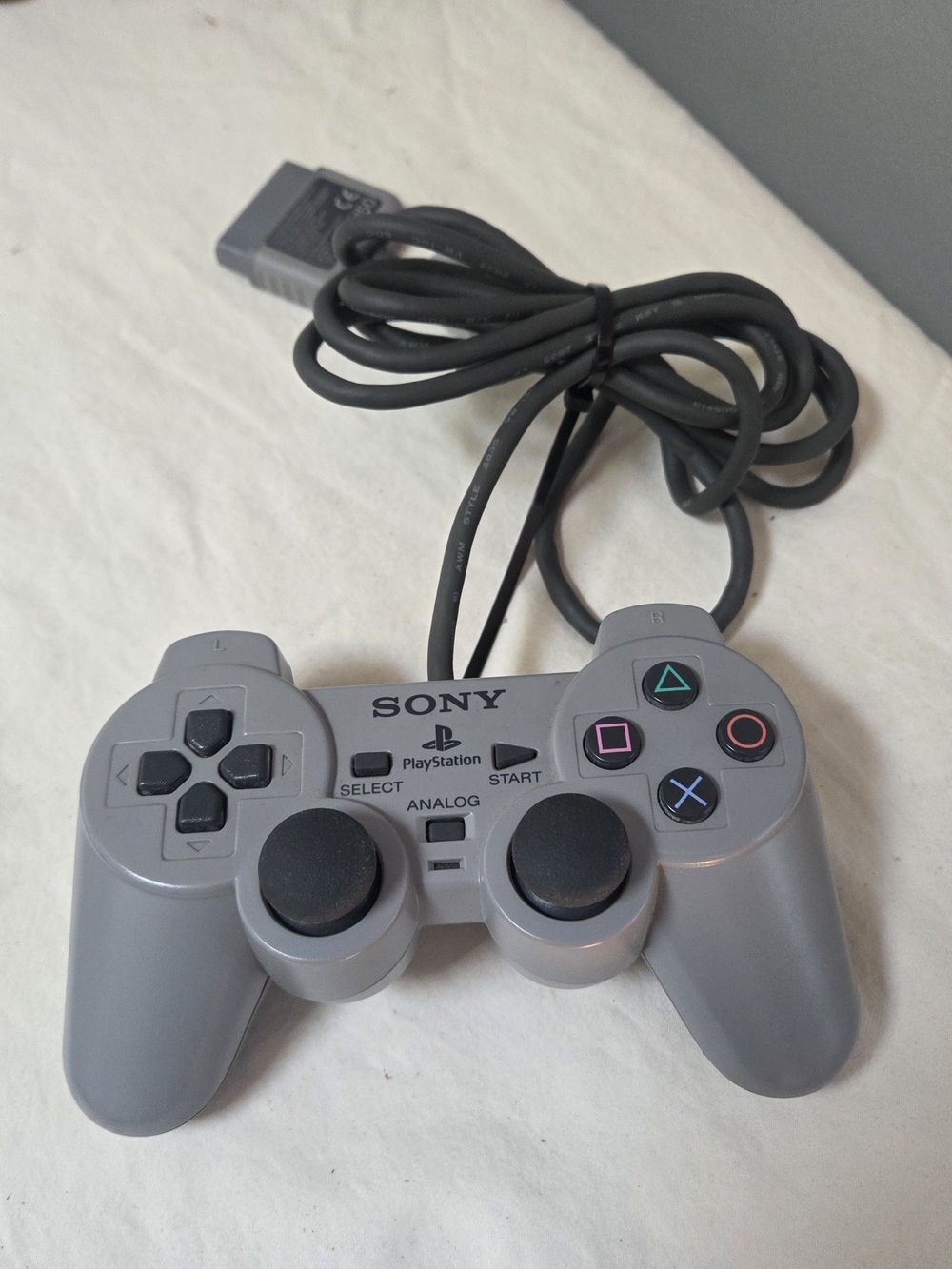 Official Sony PlayStation 1 / 2 PS1 Controller Grey Analog Dual Shock...